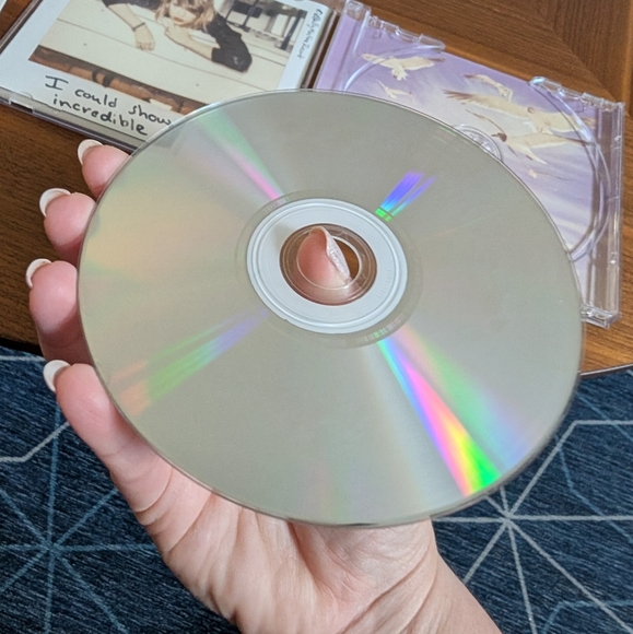 3/$10 Taylor Swift 1989 CD - Picture 7 of 10